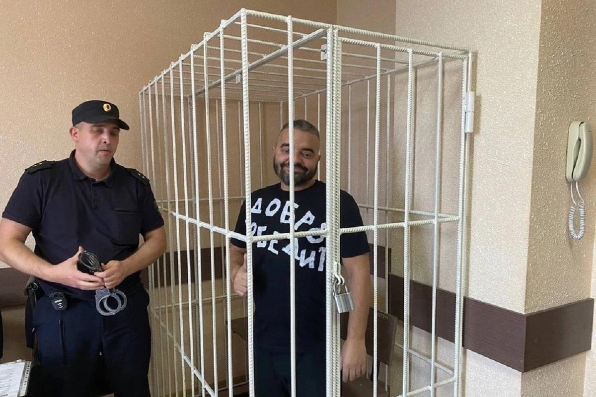 Новосибирский депутат Украинцев останется за решеткой за взятку до декабря